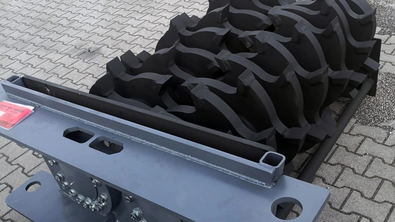 WERT star-shaft tooling for a twin-shaft shredder