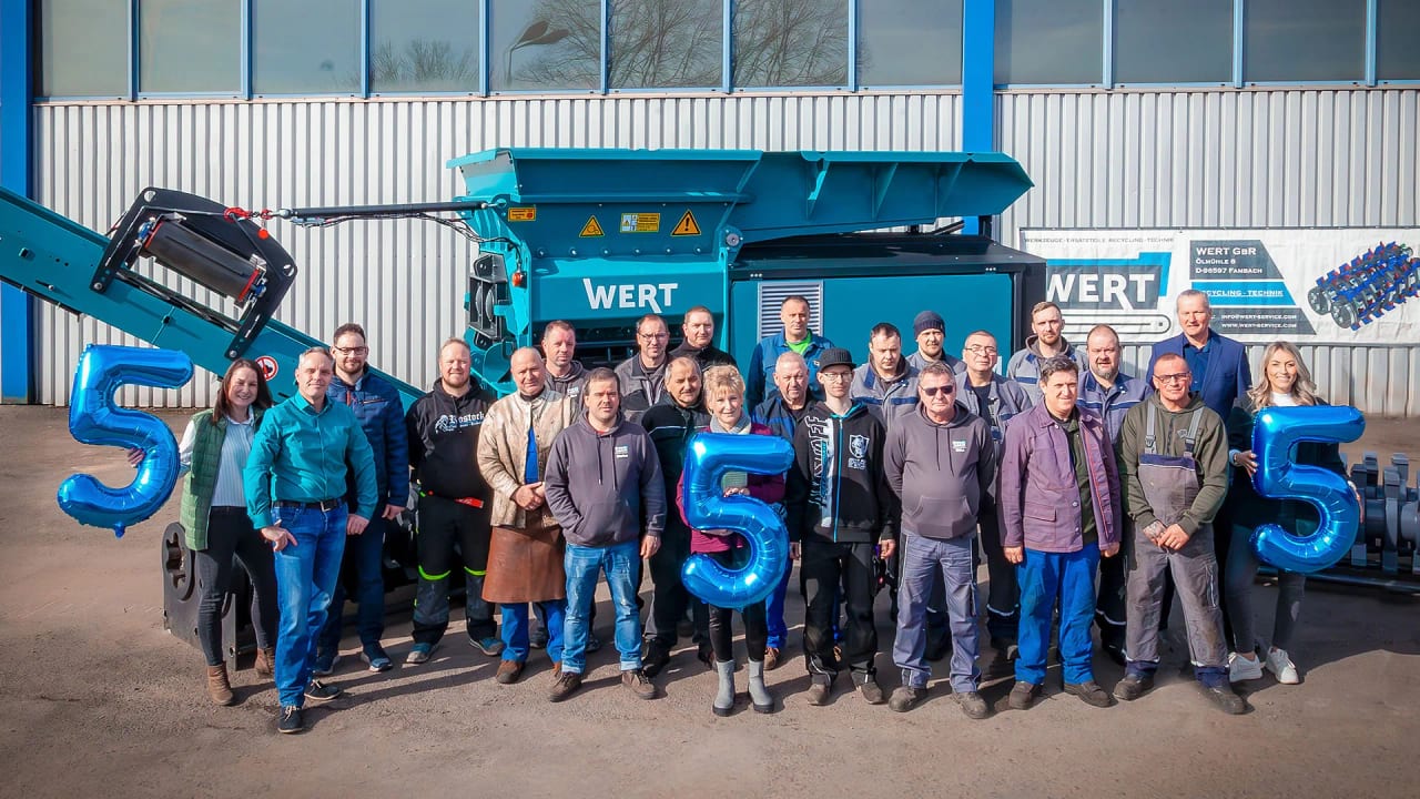 WERT manufacturing and technical team in Fambach, Germany